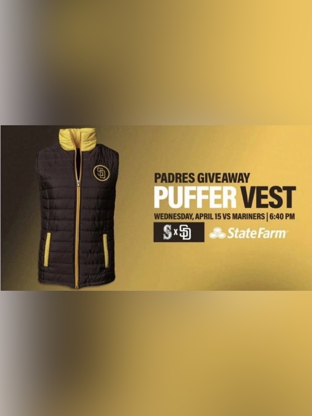 San Diego Padres Large New in packaging Puffer Vest